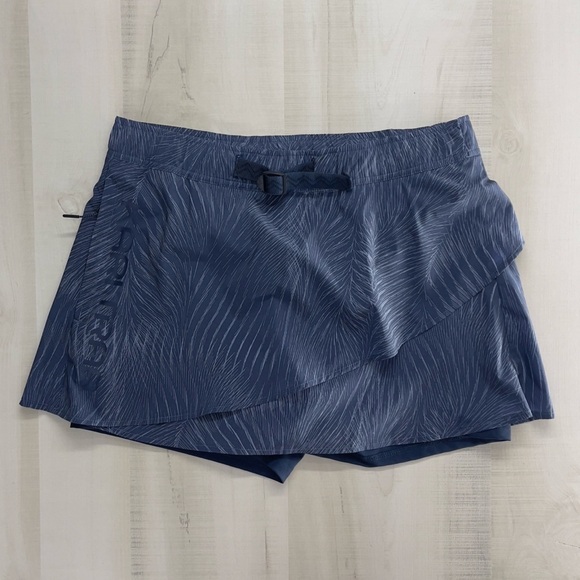 Kari Traa Dresses & Skirts - KARI TRAA skirt short shorts printed blue workout tennis golf pickleball hiking